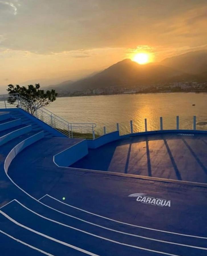 Lindo Apto Praia Martin De Sa Em Condominio Com Piscina, Estacionamento, Wi-Fi 150Mbps,Perto Do Mar!!! Caraguatatuba Bagian luar foto